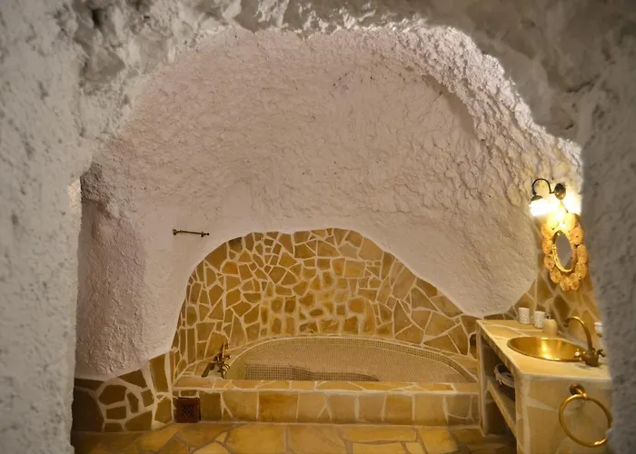 House&Cave Parking And Terrace, In The City
